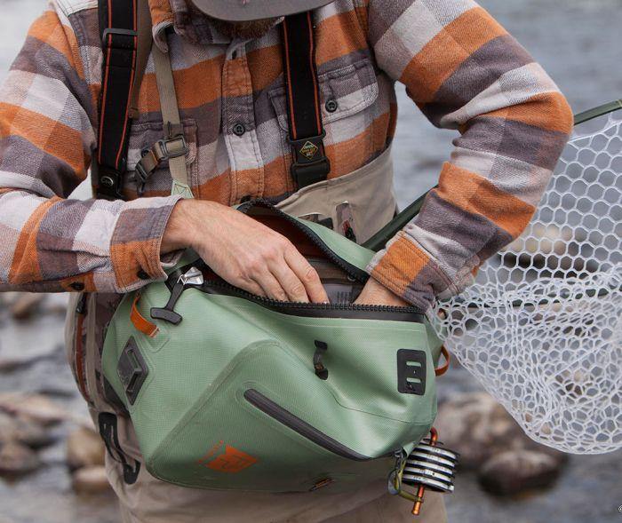 Load image into Gallery viewer, Fishpond - Thunderhead Submersible Sling - Rocky Mountain Fly Shop
